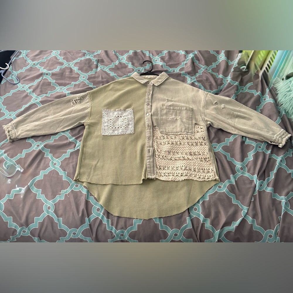 NWOT❤️Three Bird Nest❤️ Way Home Patch Detail Shacket Size Small - Picture 16 of 17